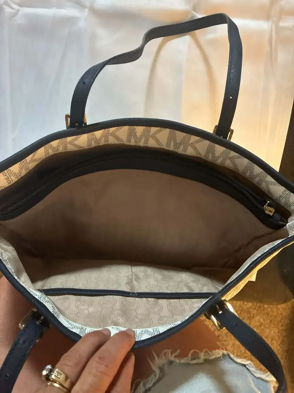 Michael Kors Jet Set Signature White and Navy Blue Tote Bag